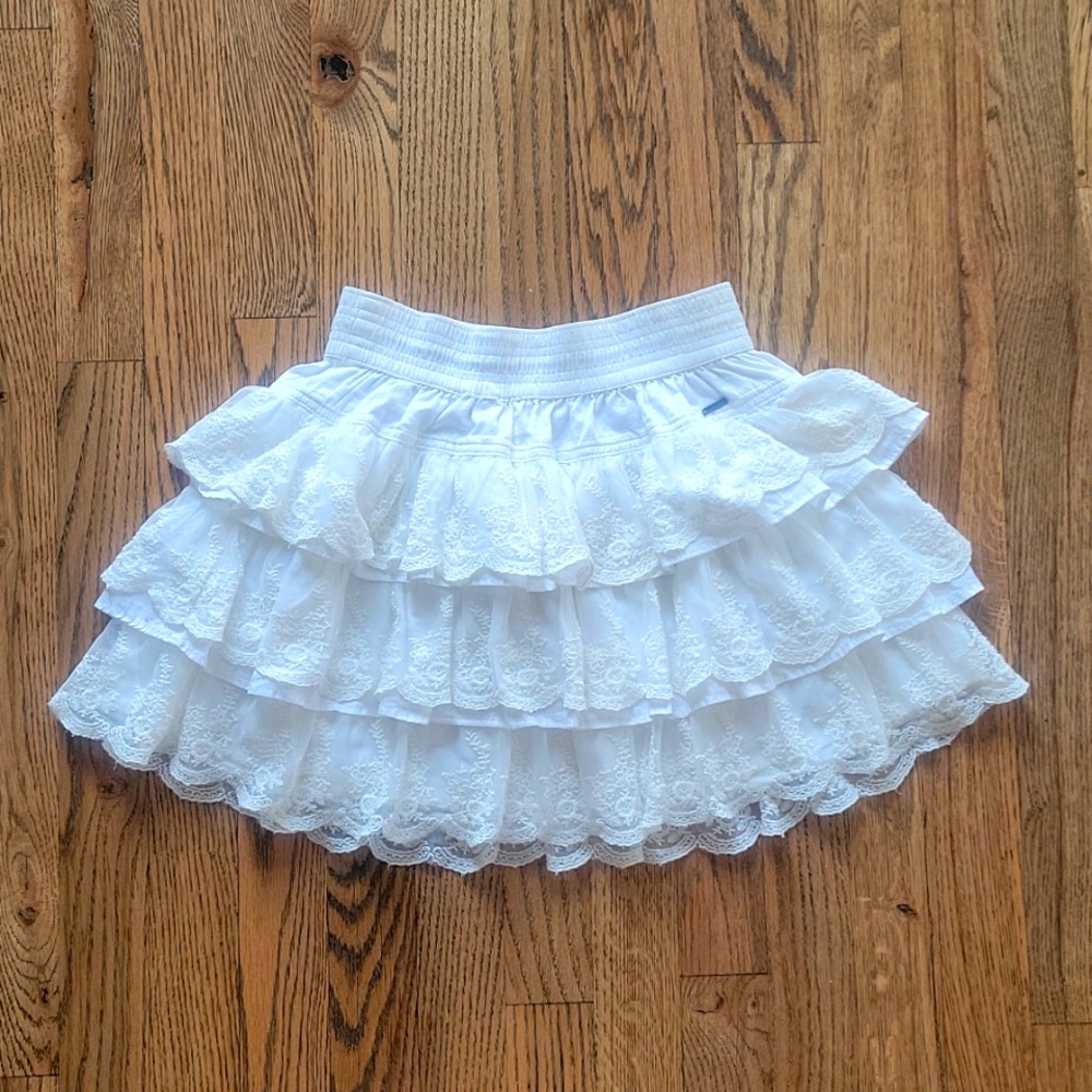 White lace skirt